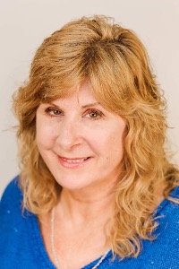 Cindy, notary public at Notary-TN in Franklin, TN
